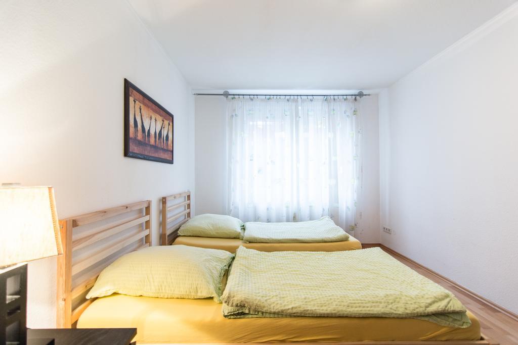 Ferienwohnung Neuss Buitenkant foto